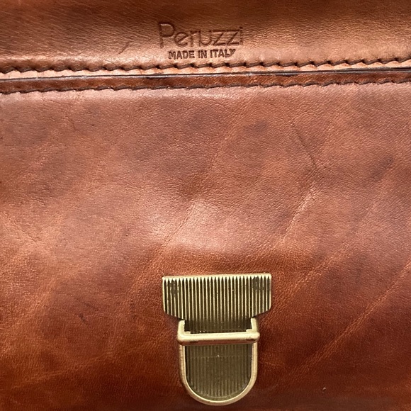 Vintage Peruzzi leather clutch. 9.5”x6” - Picture 6 of 7
